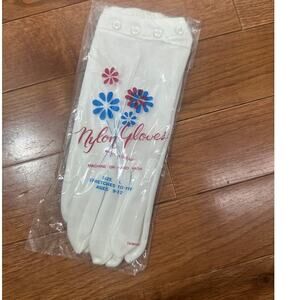 Deadstock New in Package Vintage 60s Girls Nylon Wrist Gloves  L 9-12